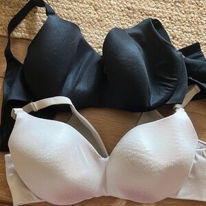 Cacique Black and Cream/ivory Bra Set